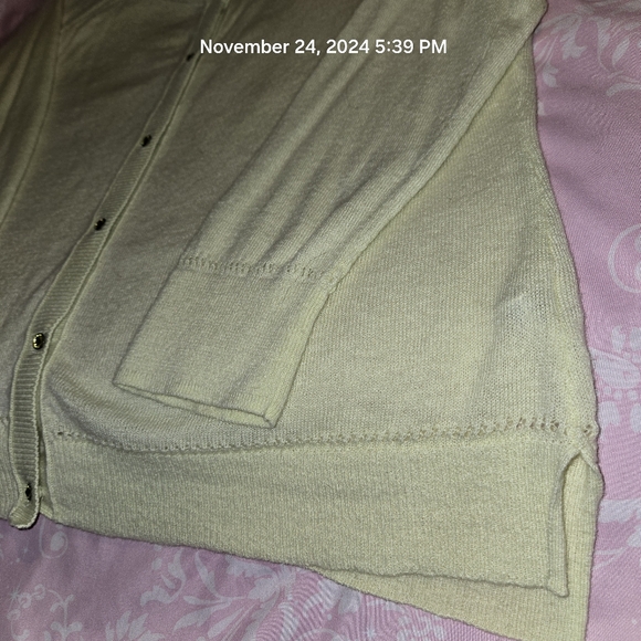 American Eagle Sweater - Picture 8 of 9